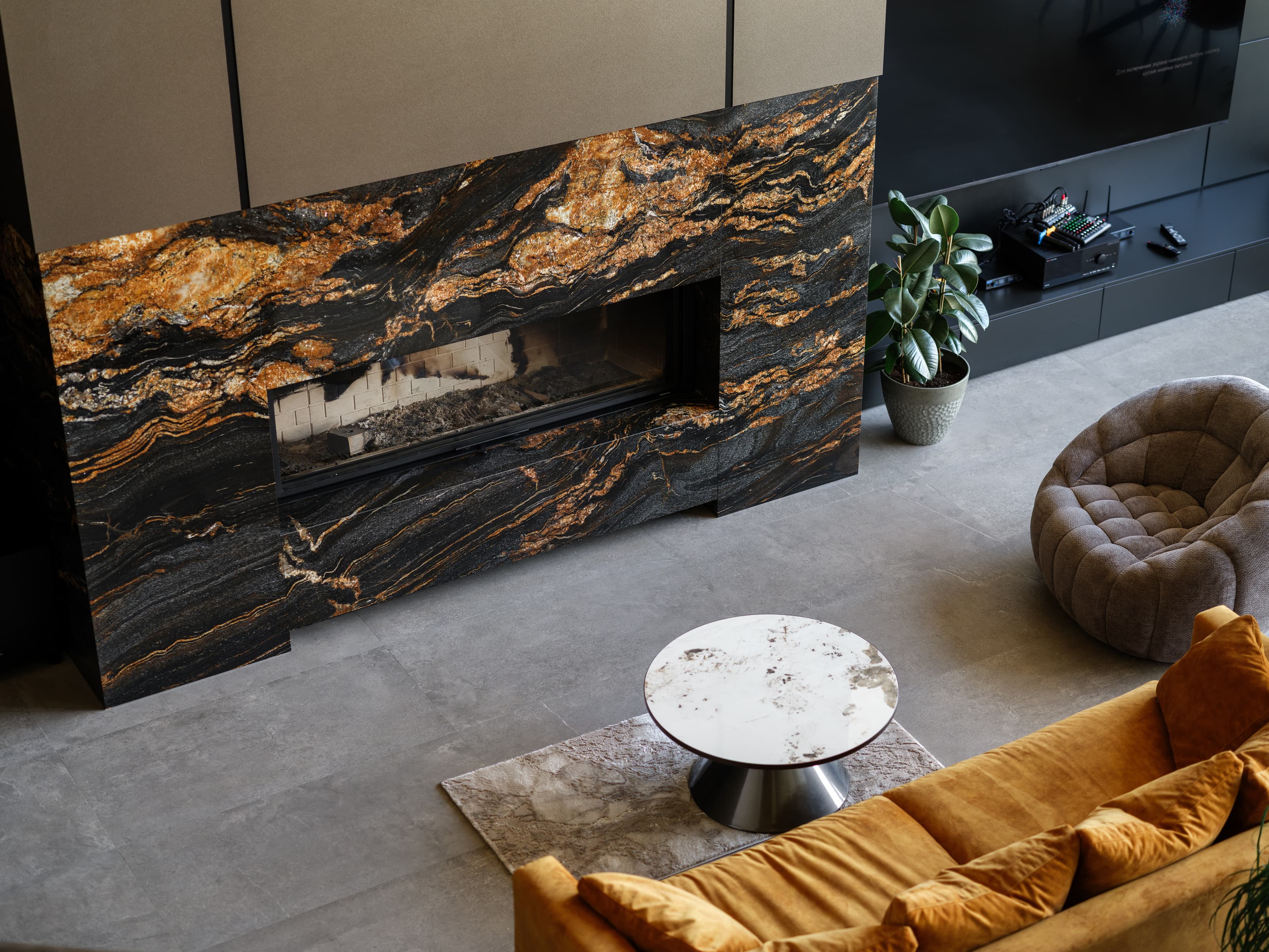 Interior scene with marble table and lounge chair at SeoVillage