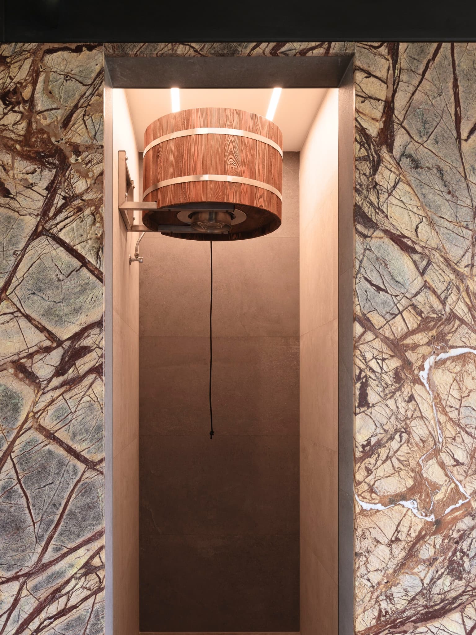 Thermal shower detail