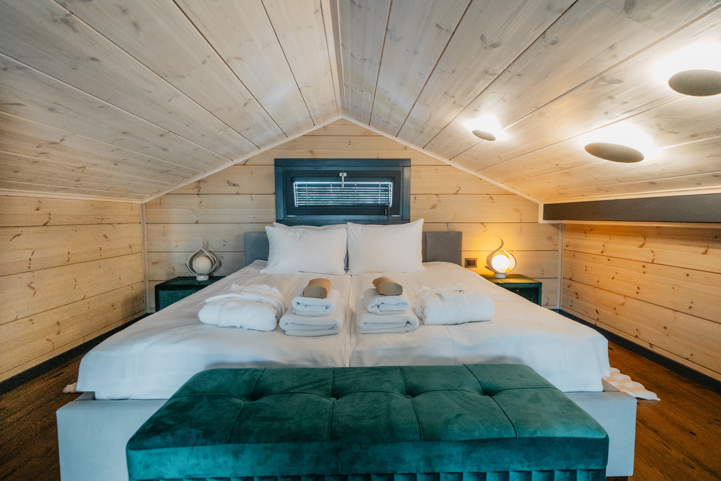 Villa Bali bedroom with teal bed